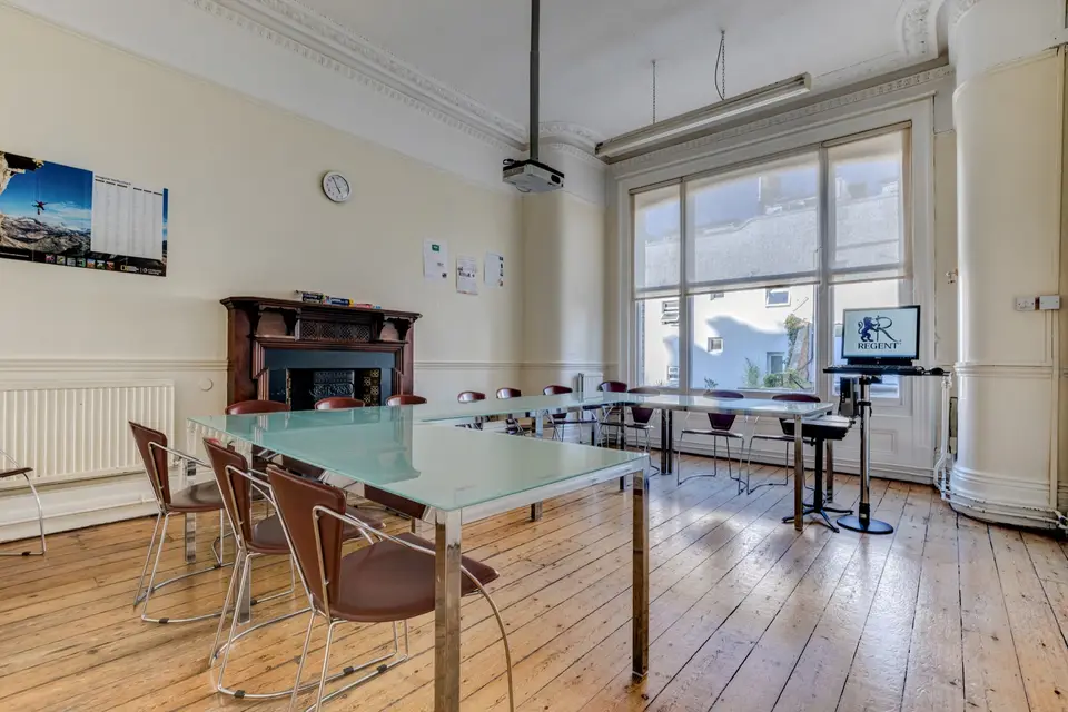 Regent Language School 360° panorama 7
