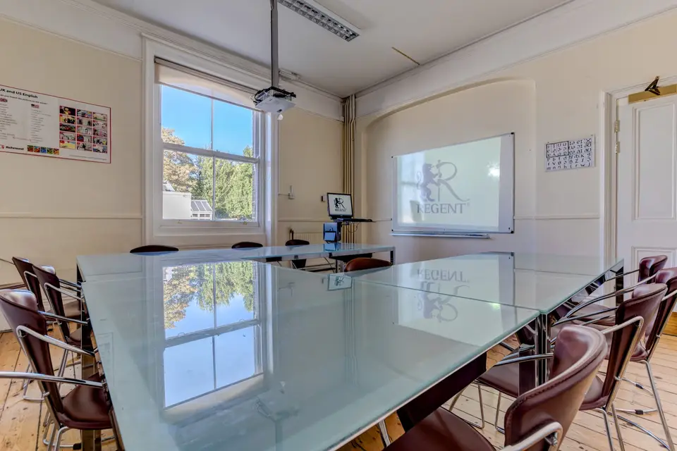 Regent Language School 360° panorama 8